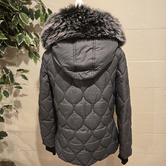 How Dare U Pocketed Zip Up Puffer Jacket with Removable Hood Thumb Hole Gray 1x. - Picture 8 of 15